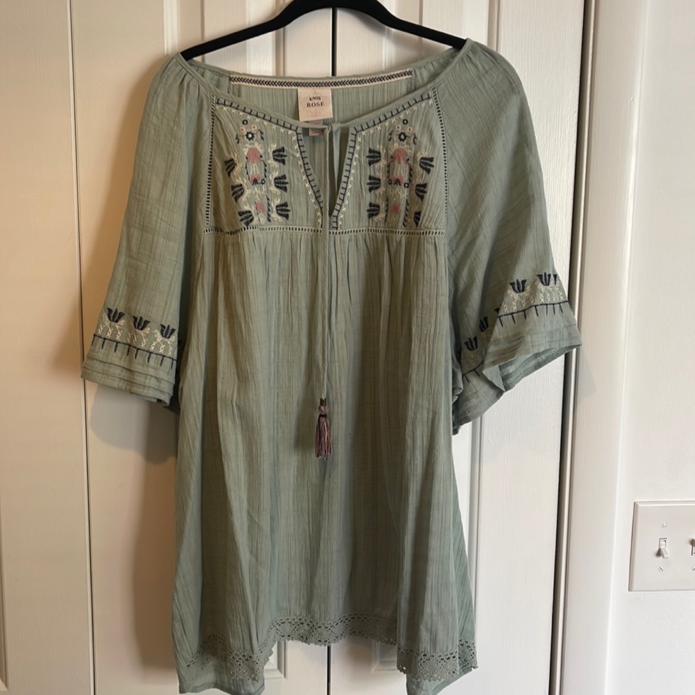 Knox Rose short sleeve shirt with embroidered detail